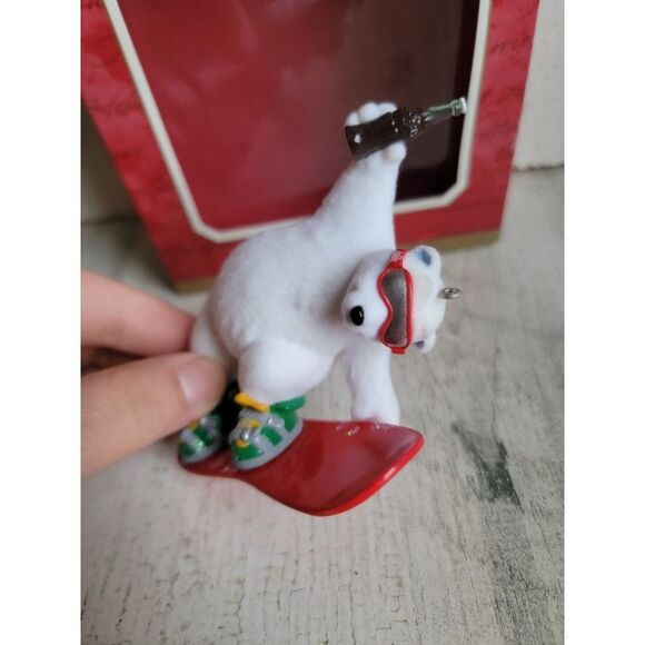 Hallmark 2001 Coca-Cola cool sport polar bear ornament Xmas - Picture 3 of 7